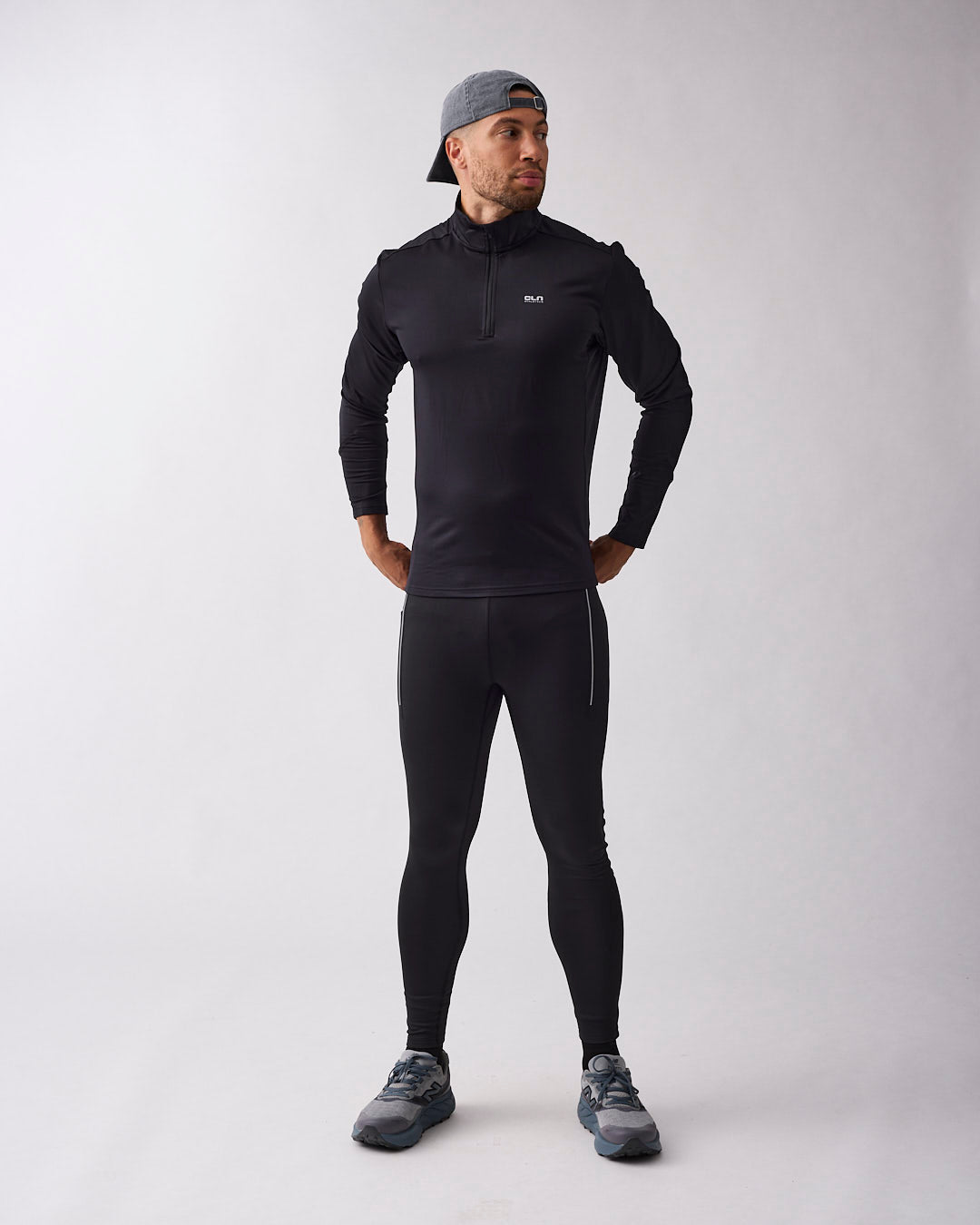 Ray 1/2 zip Black