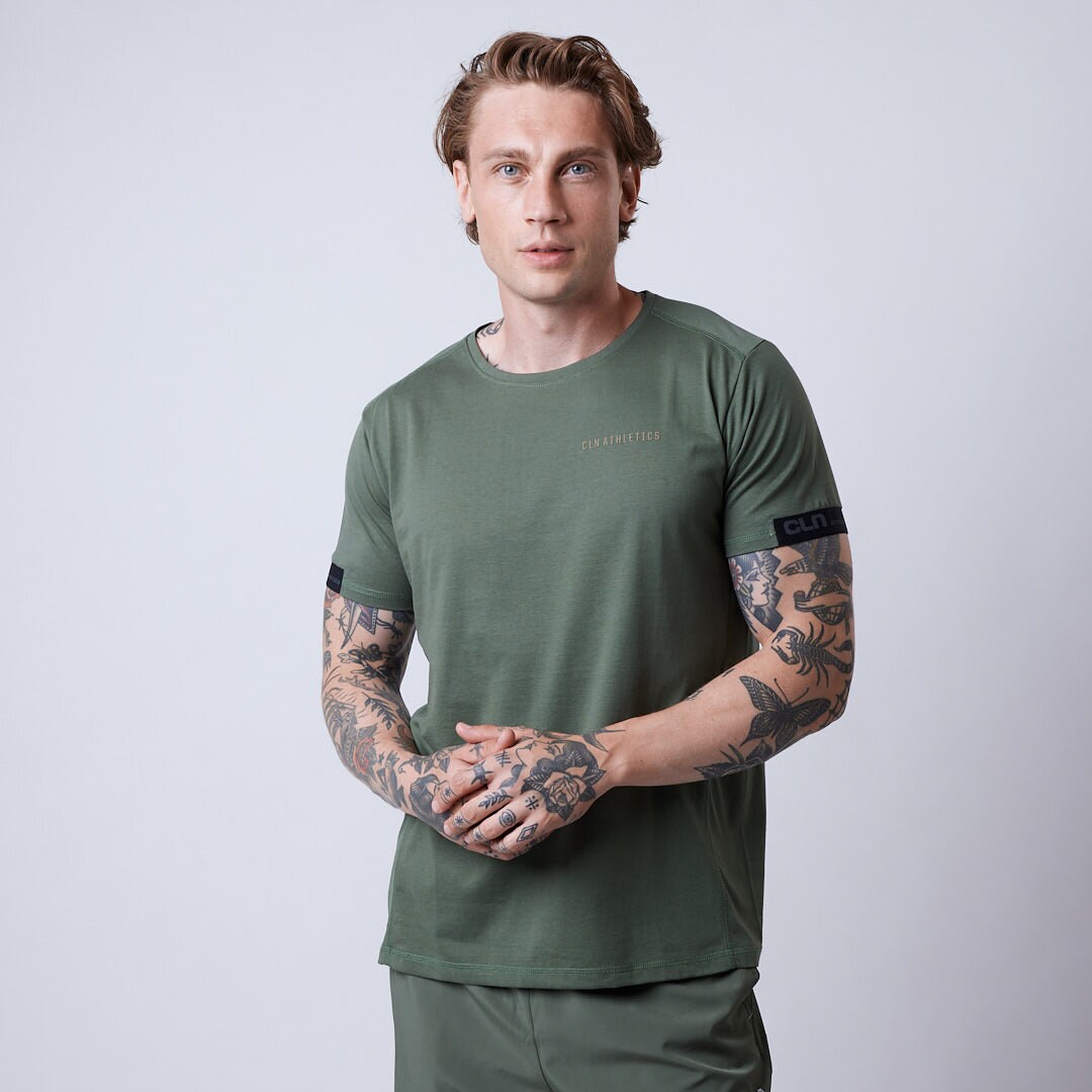 Wolf t-shirt Moss green