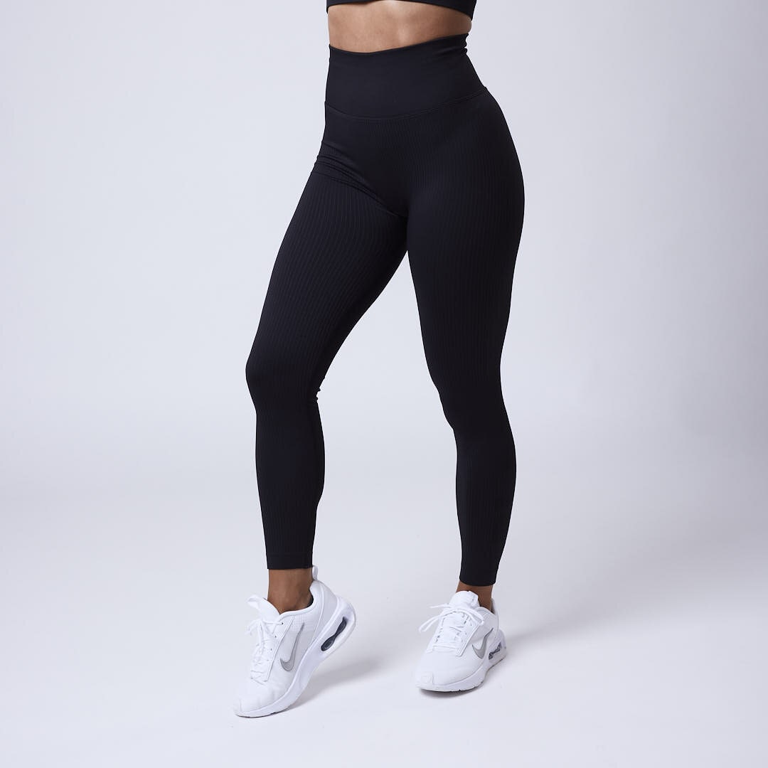 Luma ribbed seamless tights Black - CLN Athletics