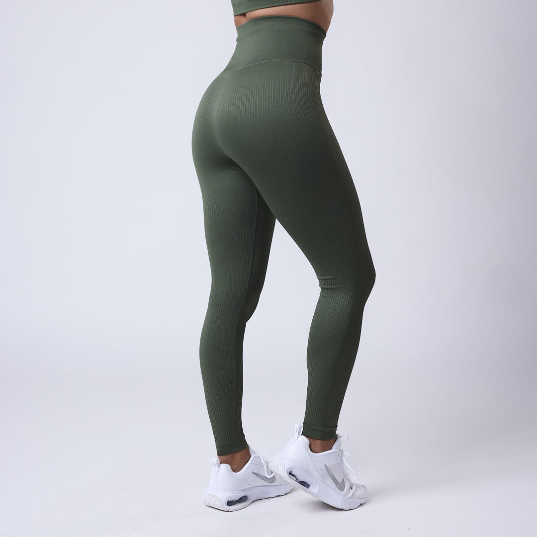 Luma ribbed seamless tights Moss green - CLN Athletics