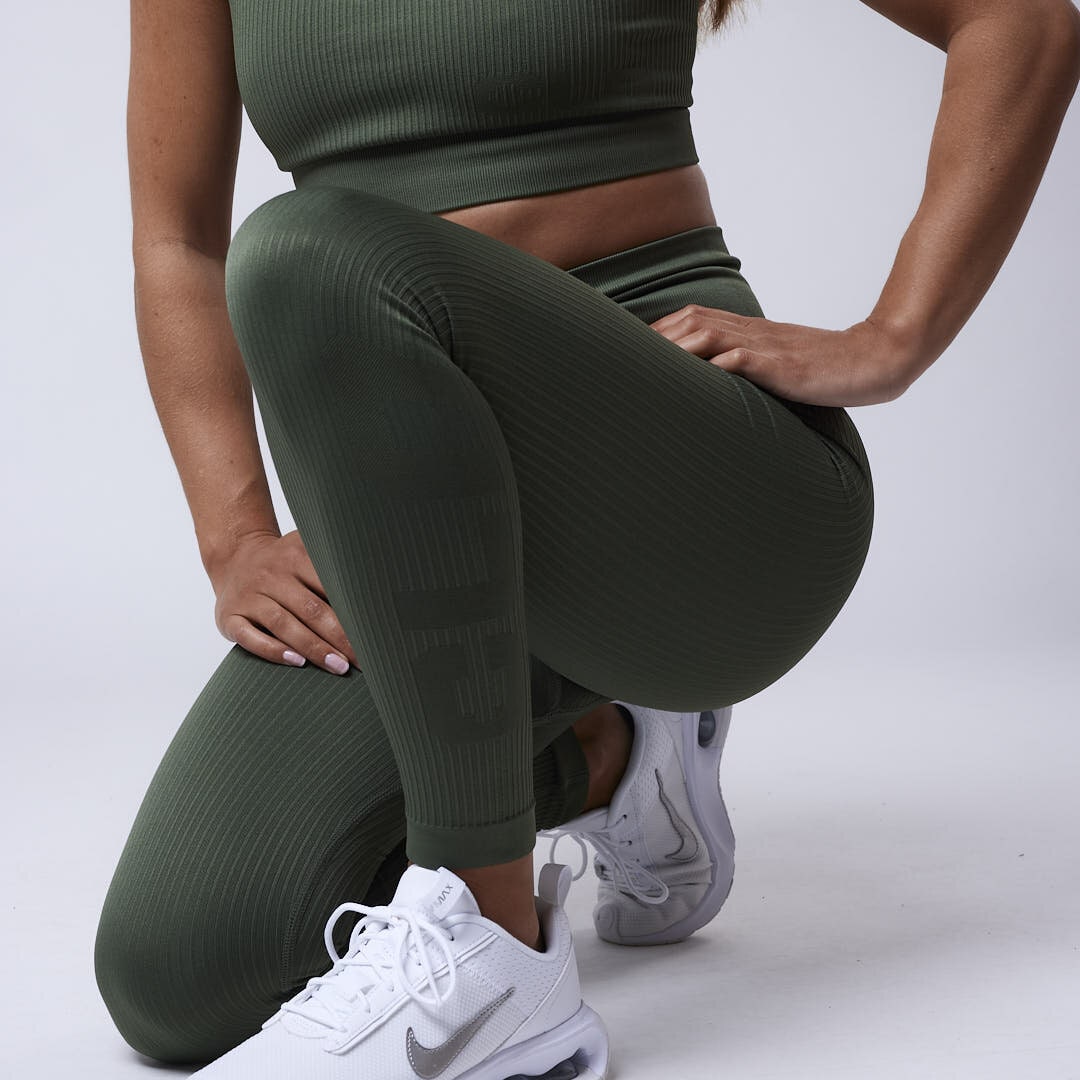 Luma ribbed seamless tights Moss green