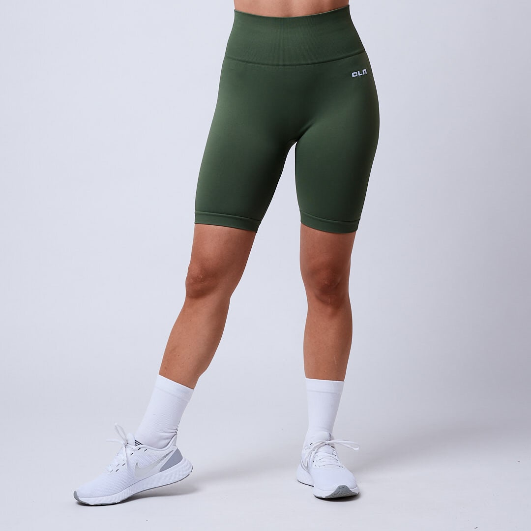 seamless biker shorts dam