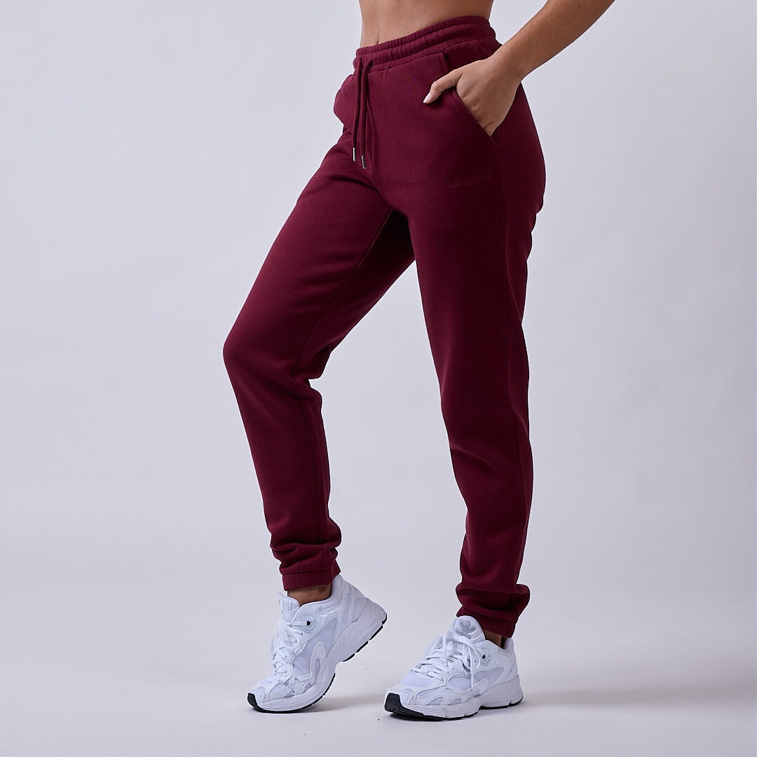 Dark red sweatpants shop